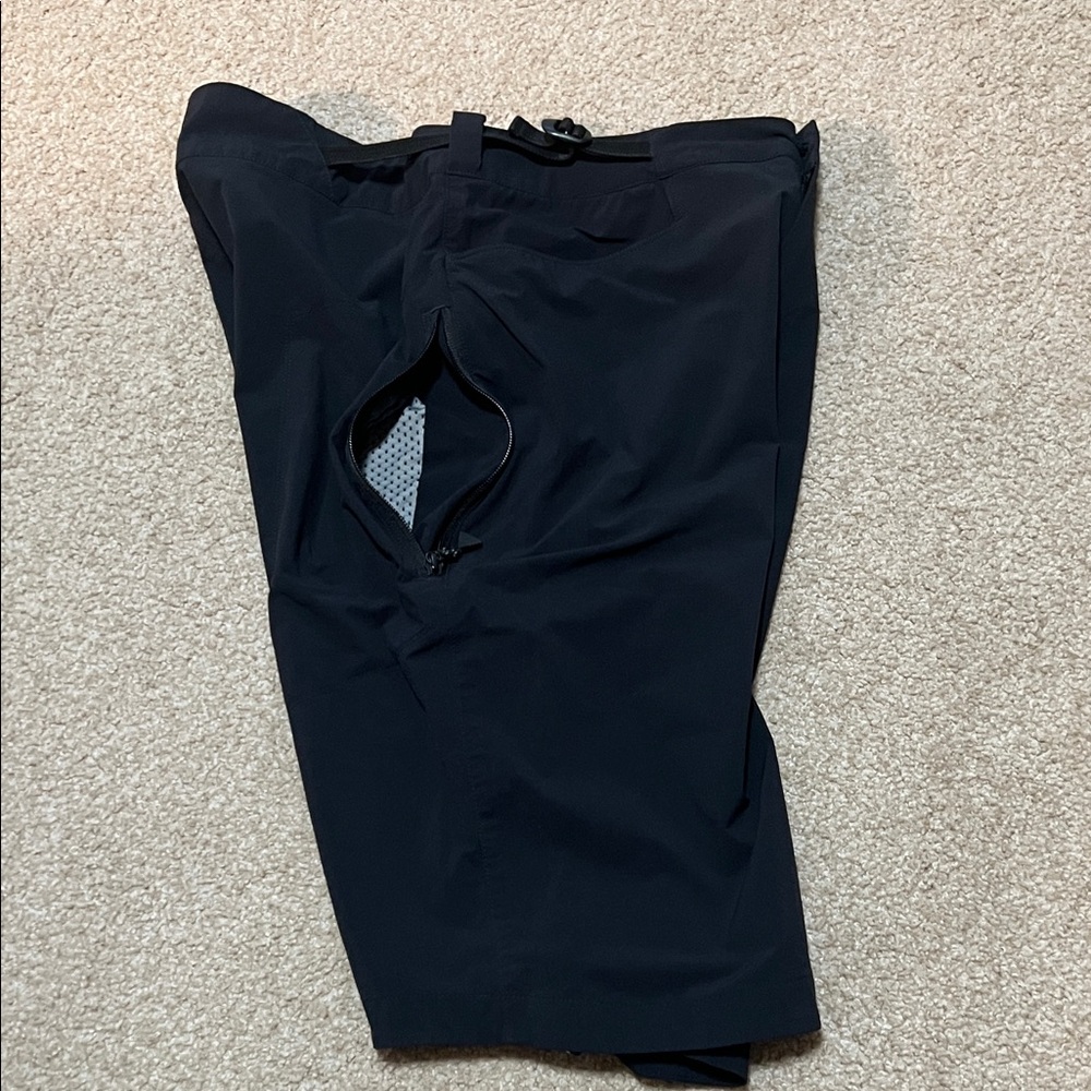 Men's Black Shuttle Mountain Bike Shorts L - Picture 5 of 10